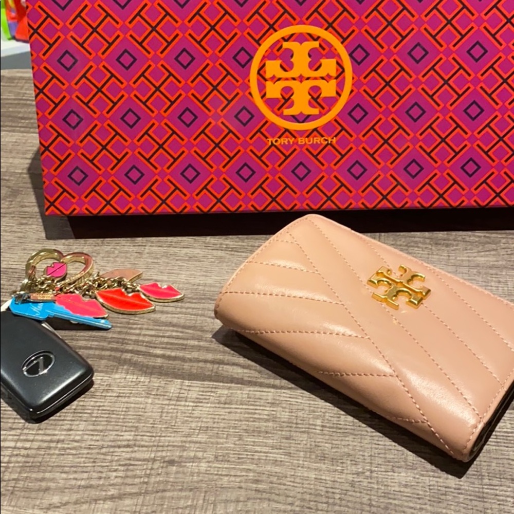 Tory Burch wallet